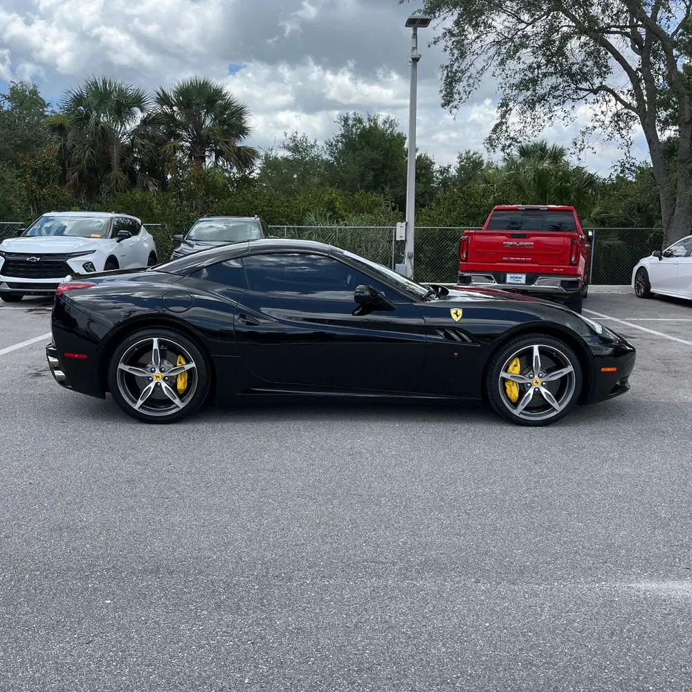 2013 Ferrari California Base