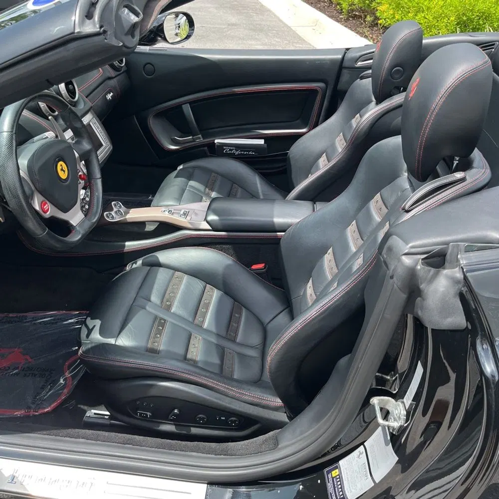 2013 Ferrari California Base