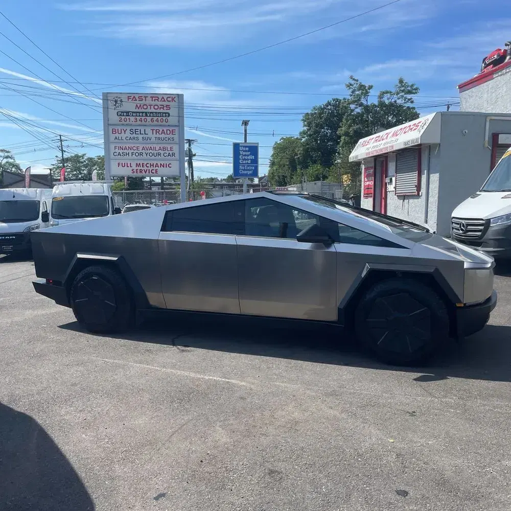 2024 Tesla Cybertruck CyberBeast
