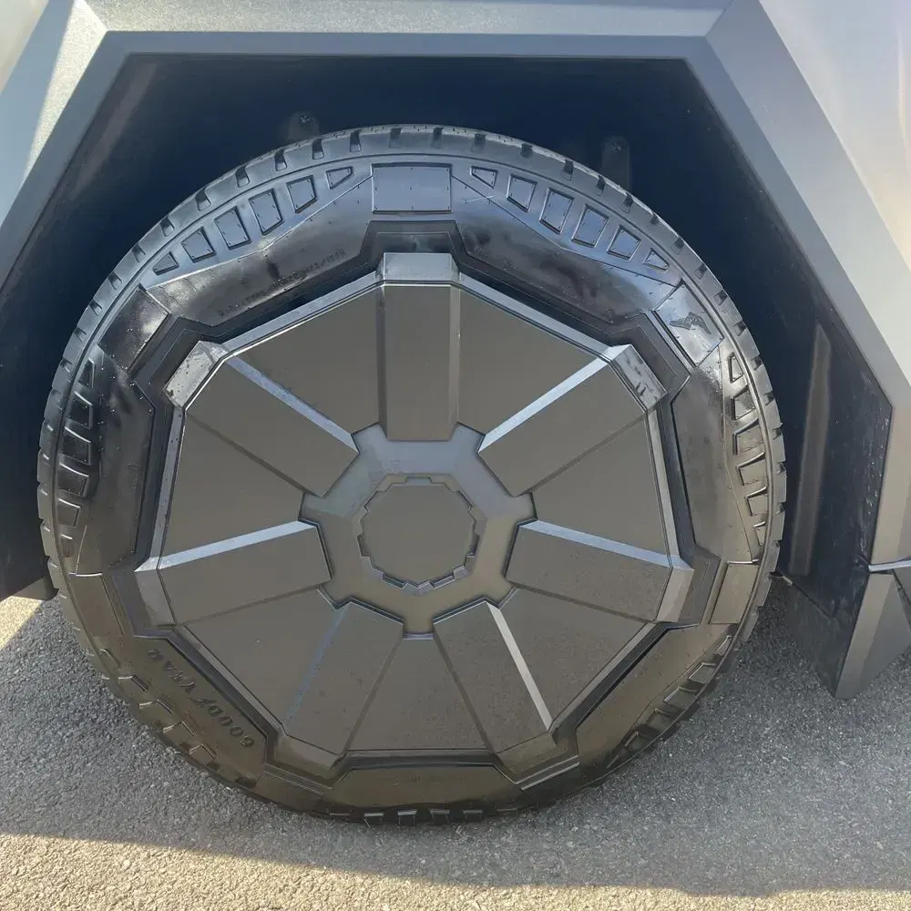 2024 Tesla Cybertruck CyberBeast