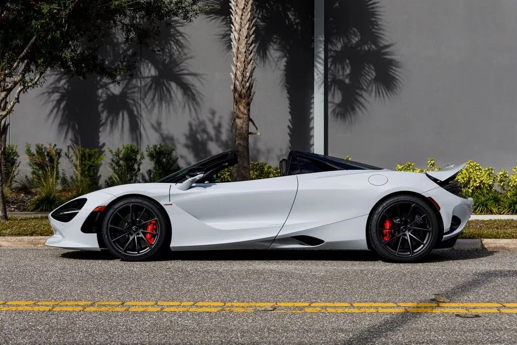 2026 McLaren 750S Spider RWD