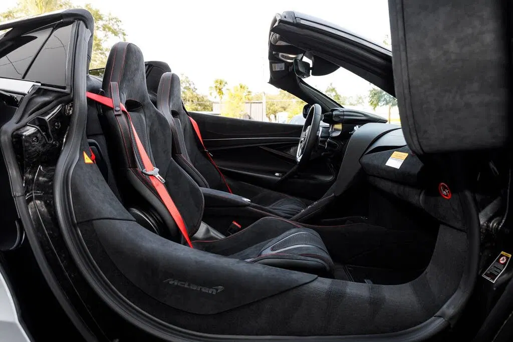2026 McLaren 750S Spider RWD