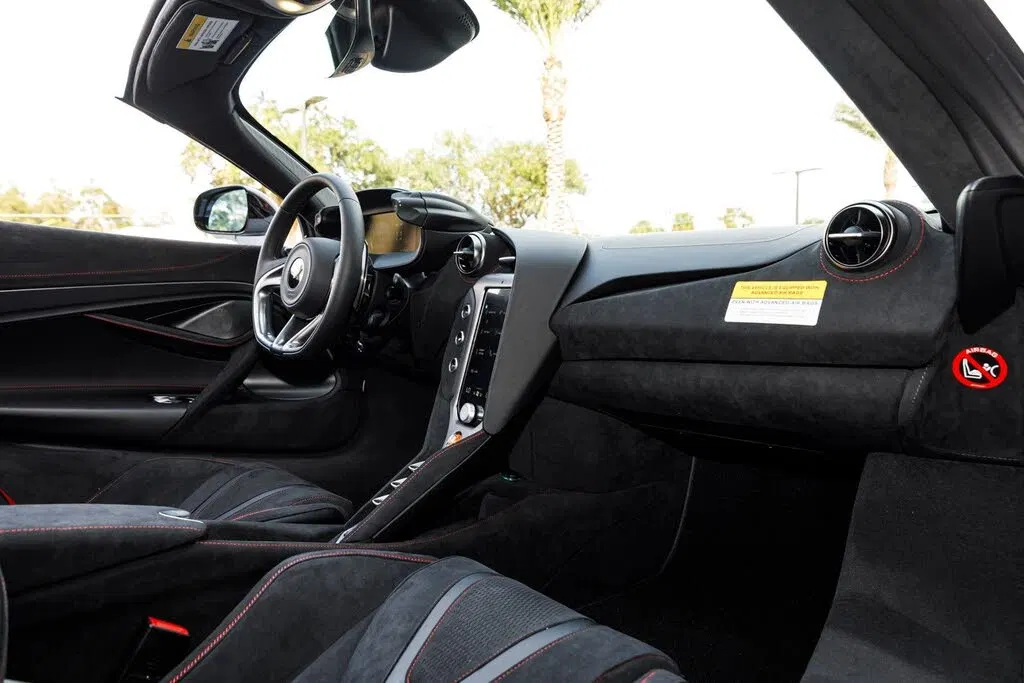 2026 McLaren 750S Spider RWD
