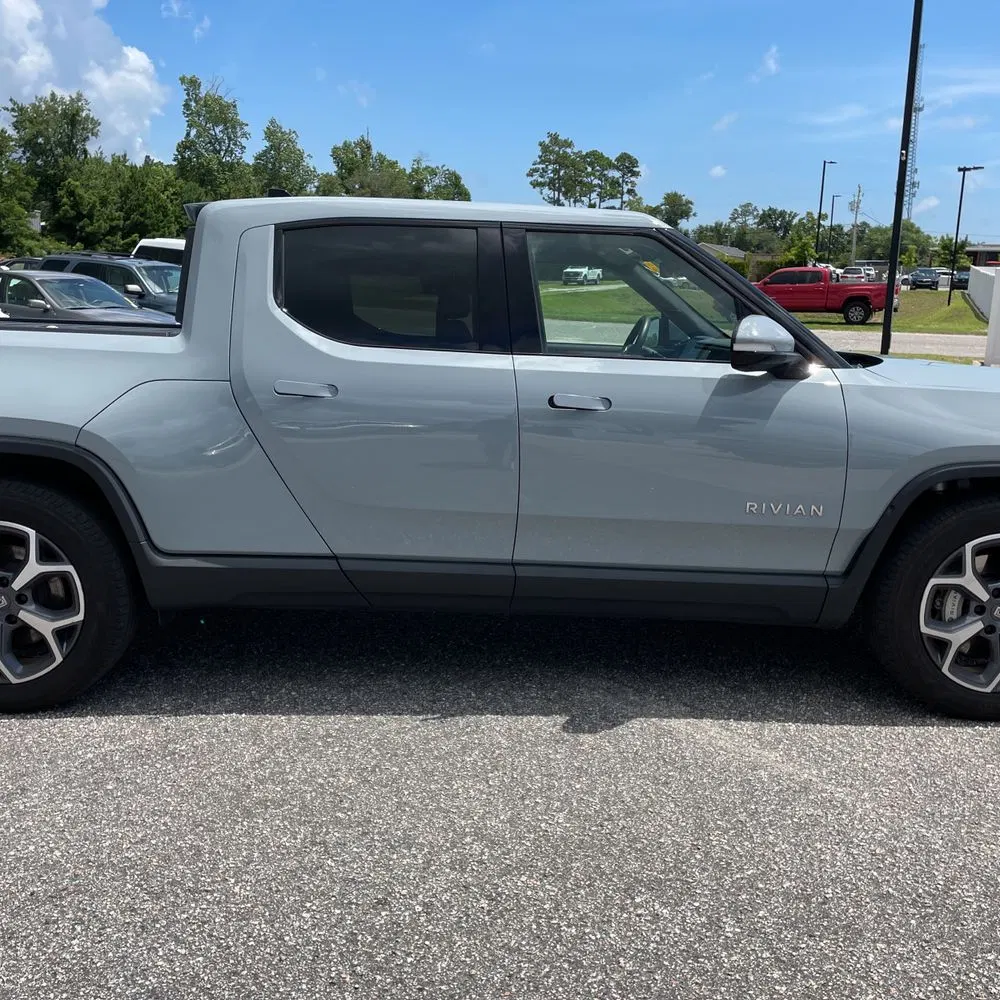 2024 Rivian R1T Adventure Dual-Motor