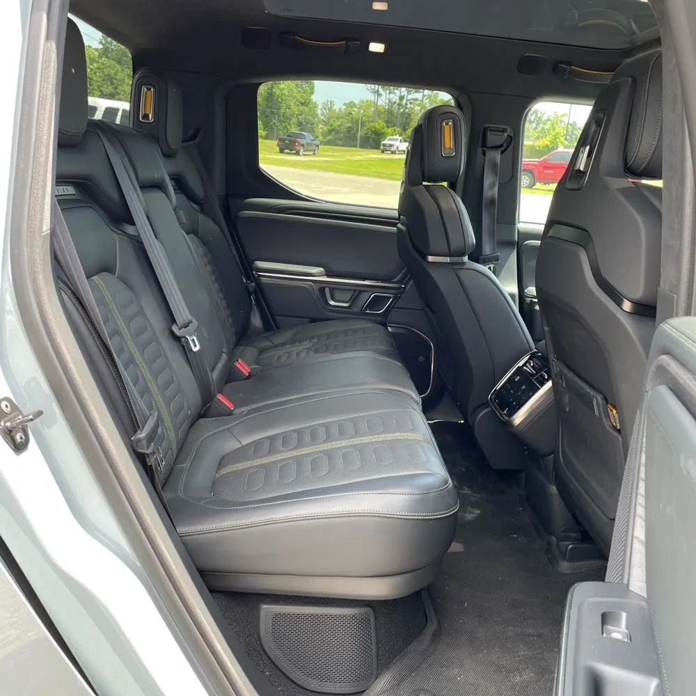 2024 Rivian R1T Adventure Dual-Motor
