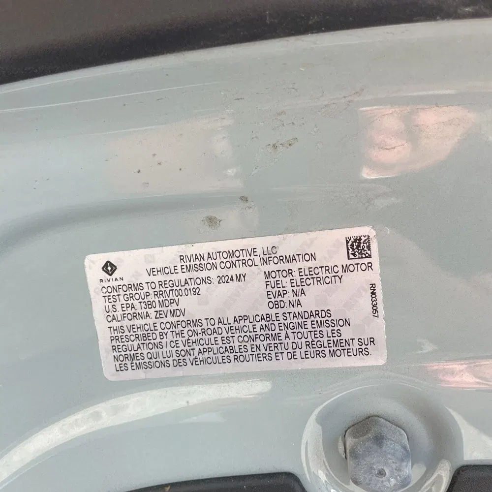 2024 Rivian R1T Adventure Dual-Motor