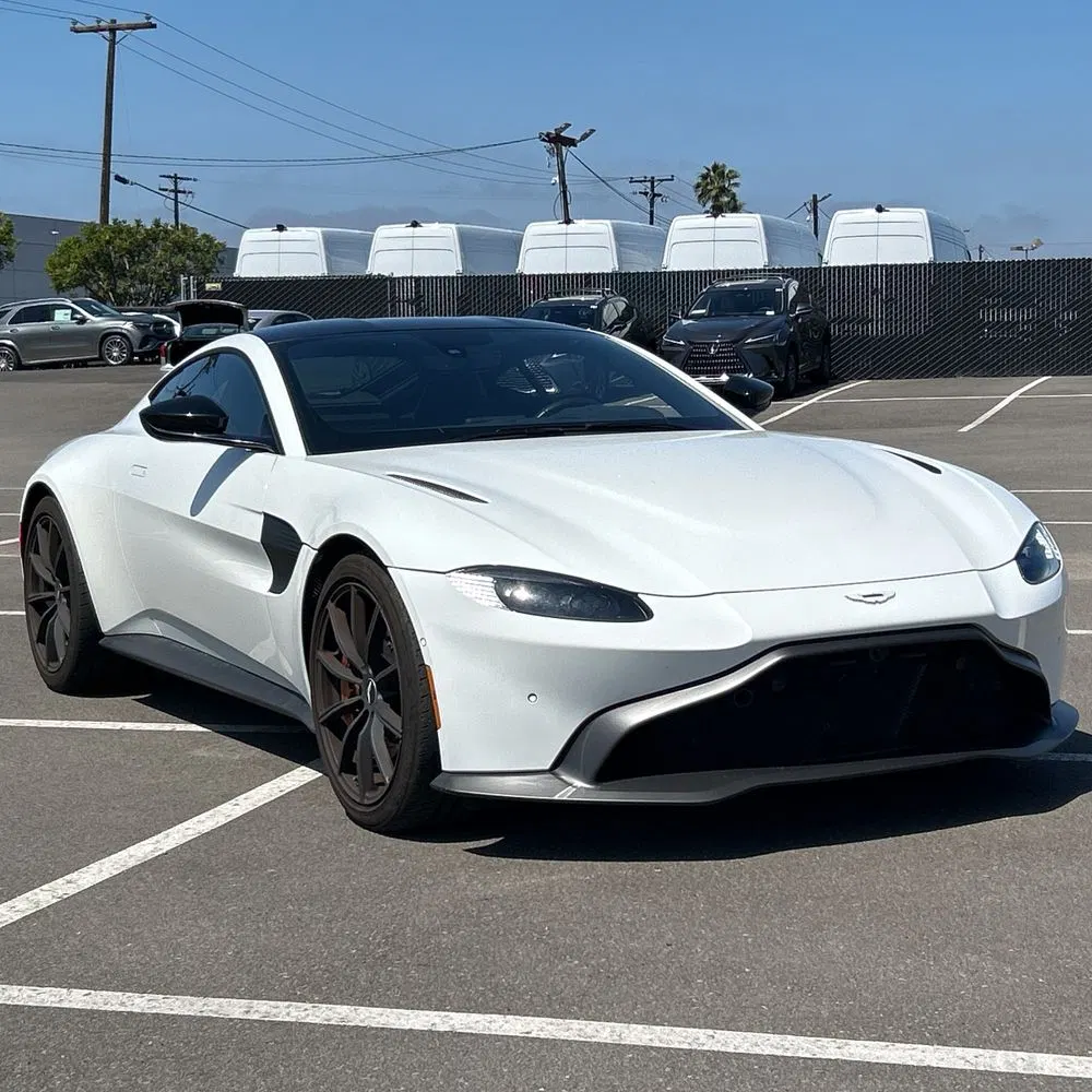 2020 Aston Martin Vantage Base