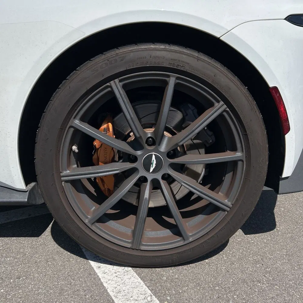 2020 Aston Martin Vantage Base