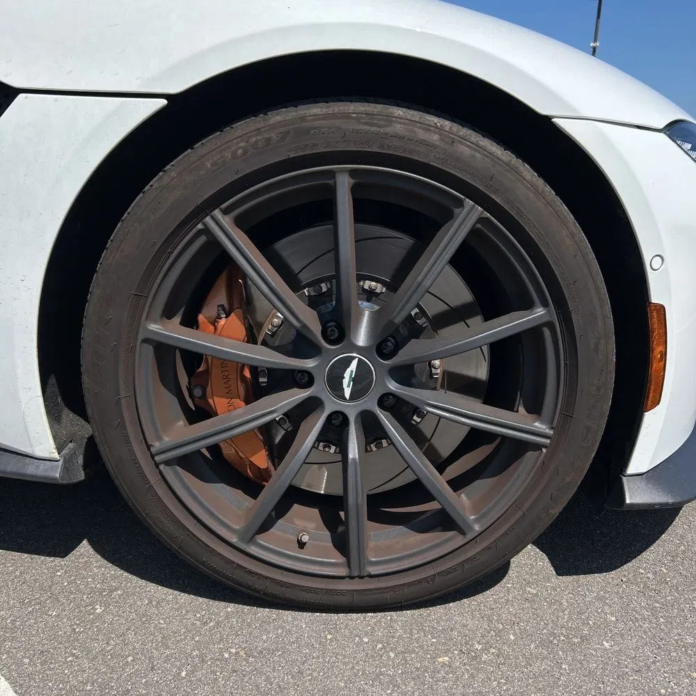 2020 Aston Martin Vantage Base