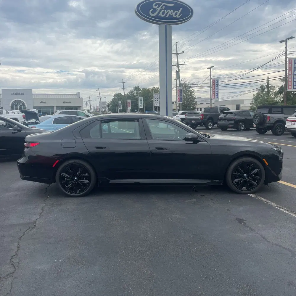 2024 BMW 7-Series 750e xDrive