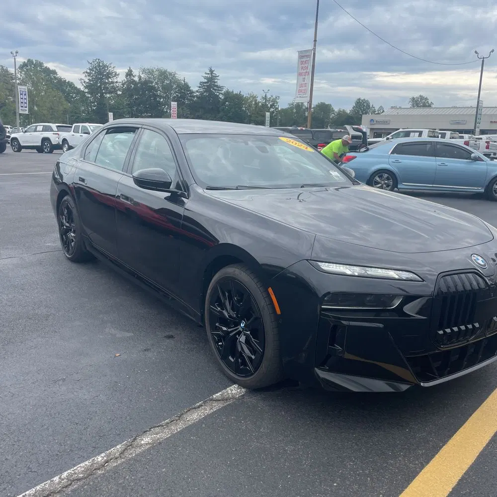 2024 BMW 7-Series 750e xDrive