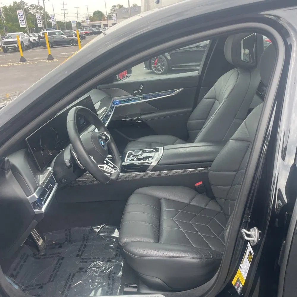 2024 BMW 7-Series 750e xDrive