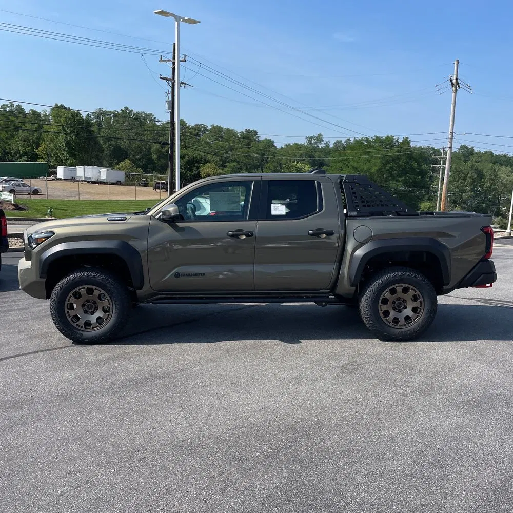 2025 Toyota Tacoma Trailhunter HV