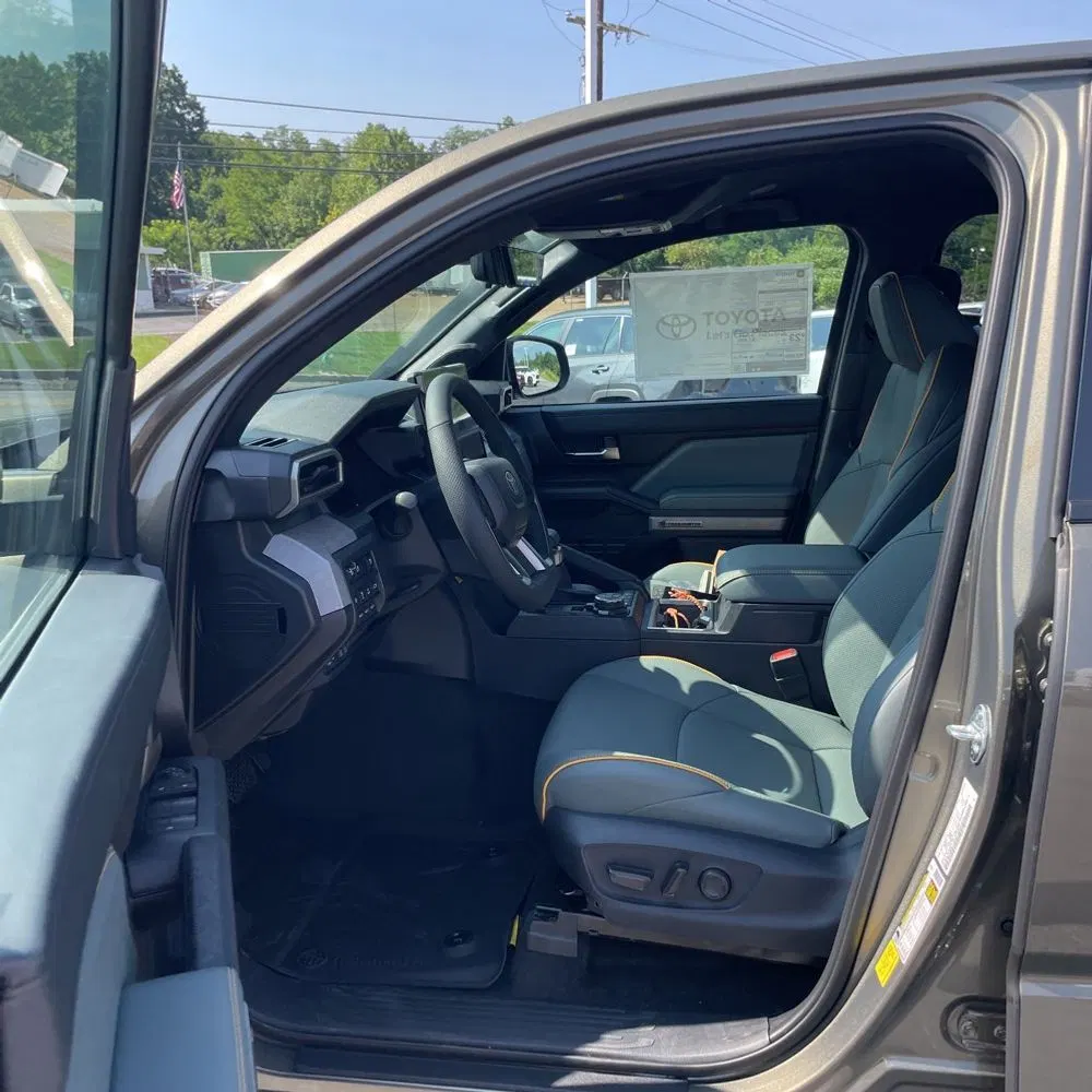 2025 Toyota Tacoma Trailhunter HV