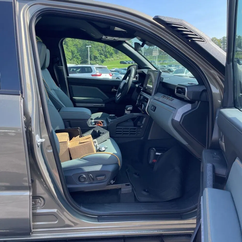 2025 Toyota Tacoma Trailhunter HV