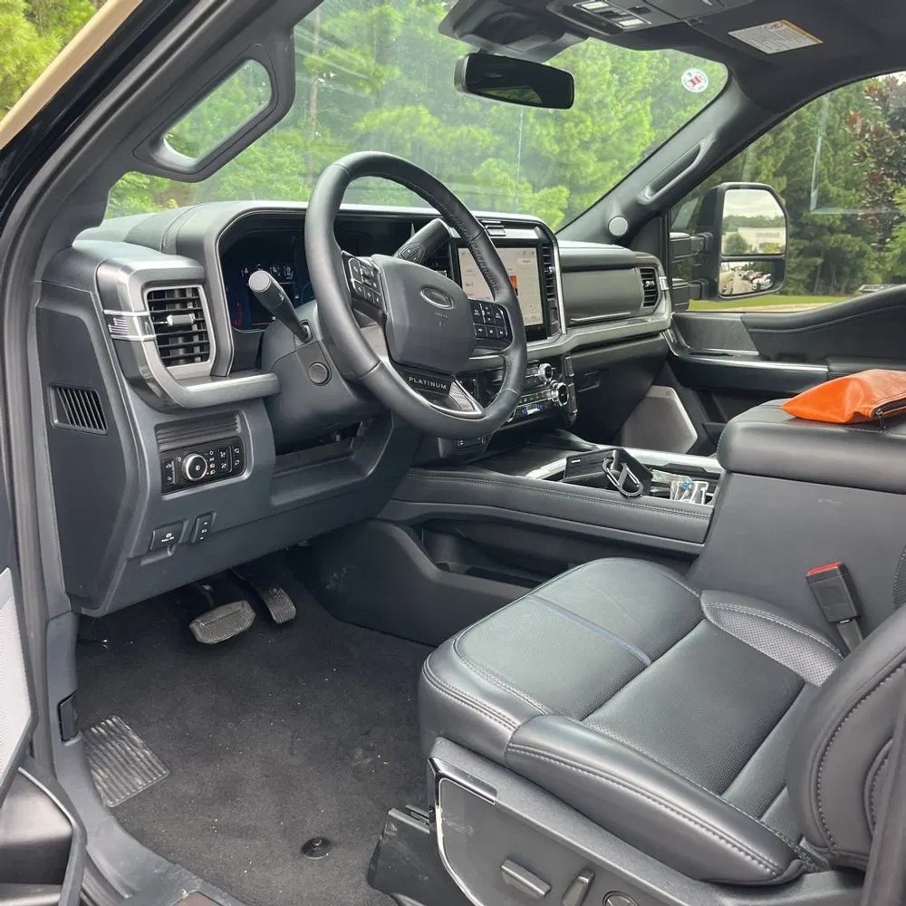 2025 Ford F250 S/D Platinum