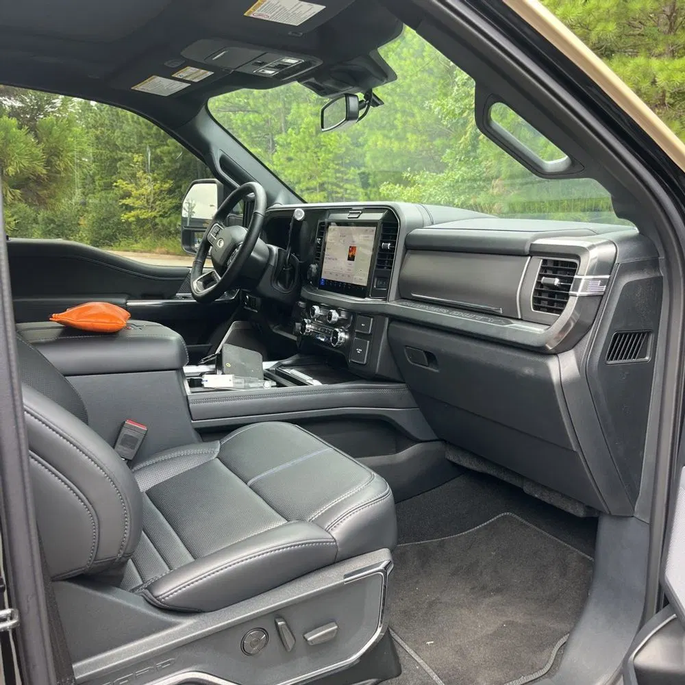 2025 Ford F250 S/D Platinum