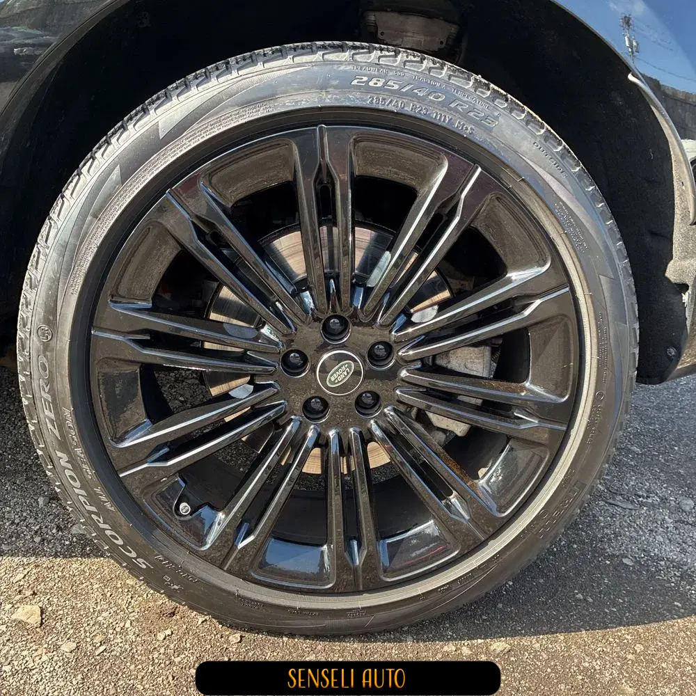 2023 Land Rover Range Rover SE