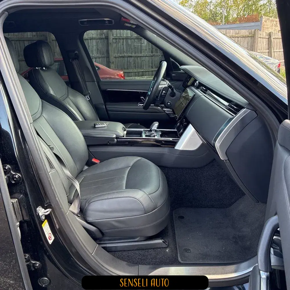 2023 Land Rover Range Rover SE