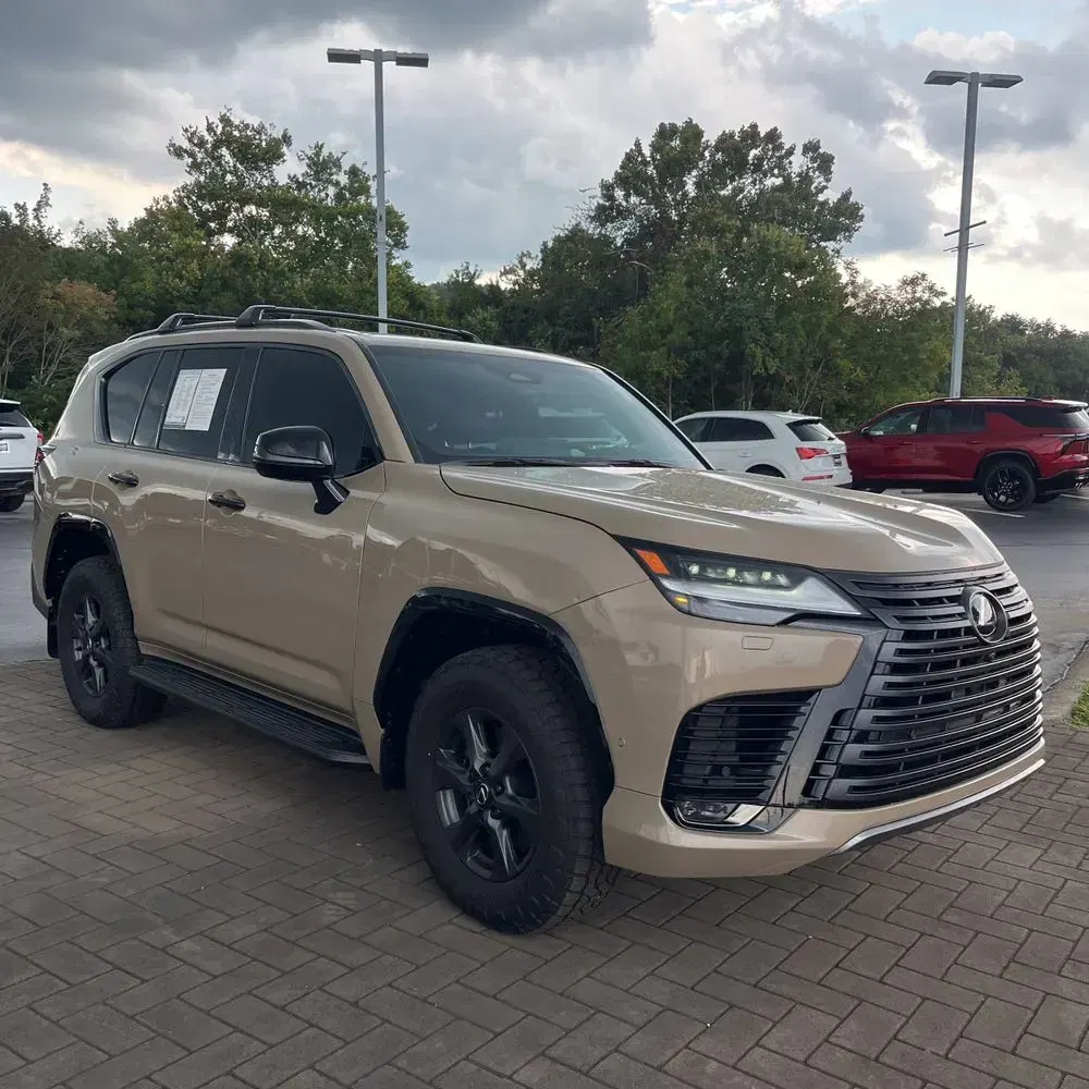 2025 Lexus LX 700h Overtrail