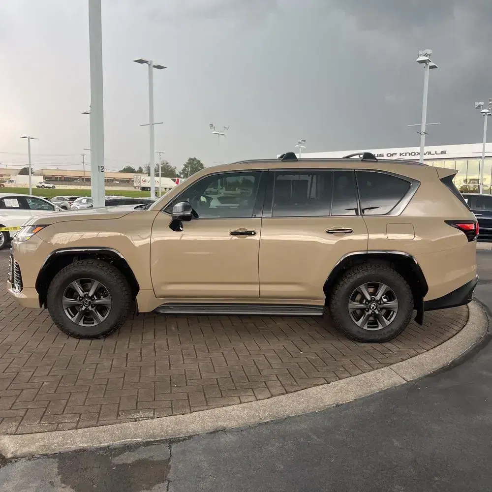 2025 Lexus LX 700h Overtrail