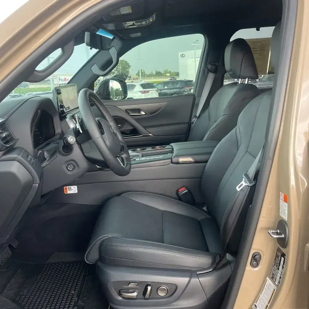 2025 Lexus LX 700h Overtrail