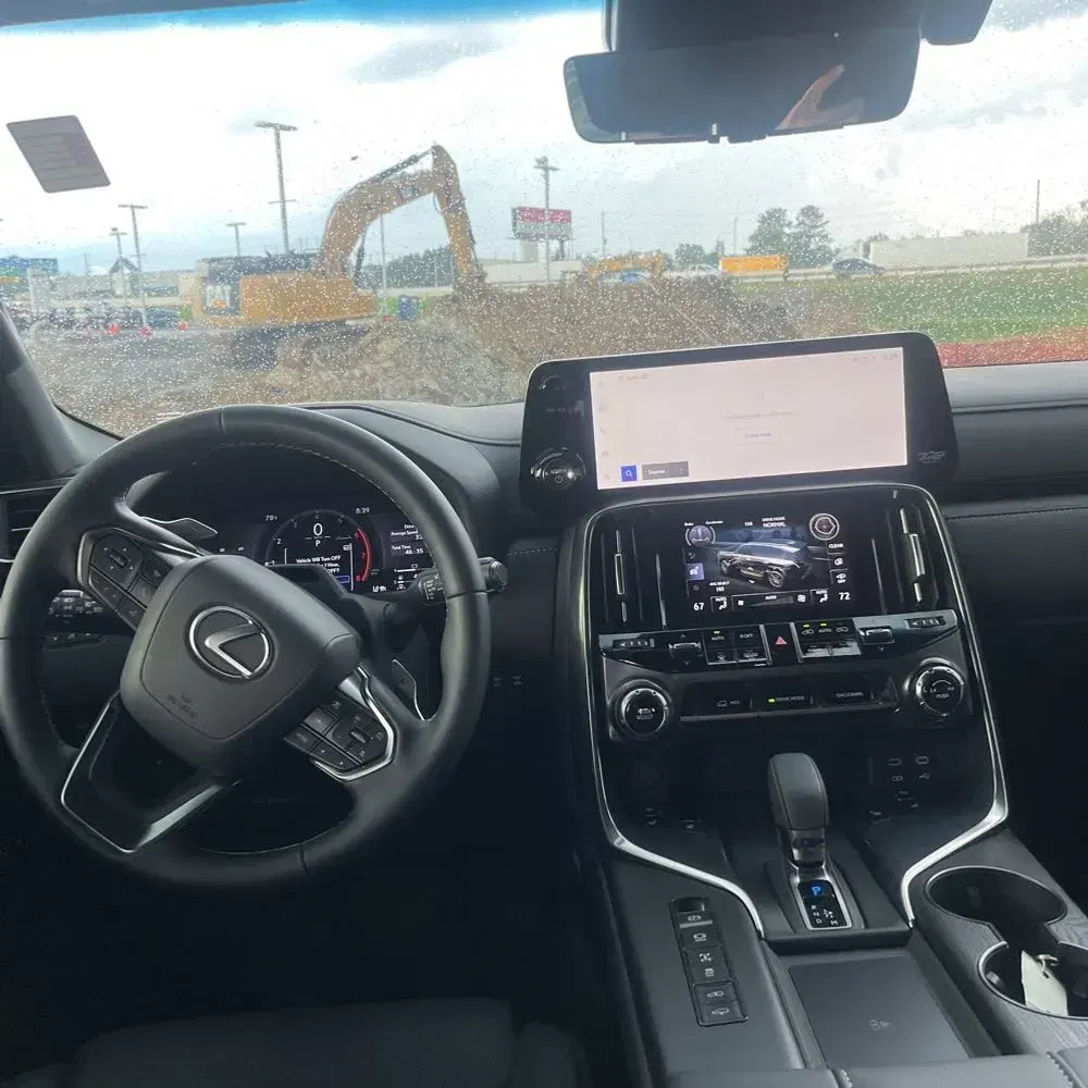 2025 Lexus LX 700h Overtrail