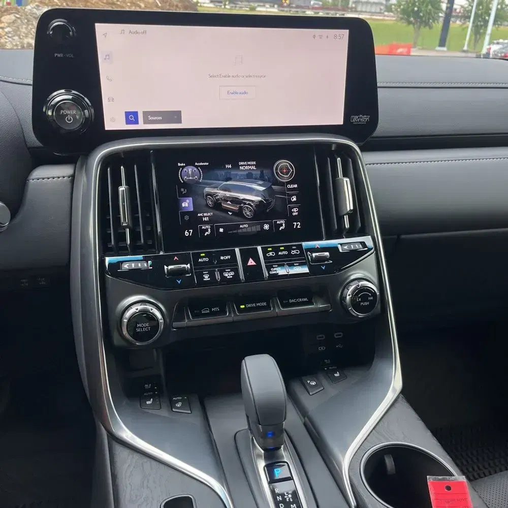 2025 Lexus LX 700h Overtrail