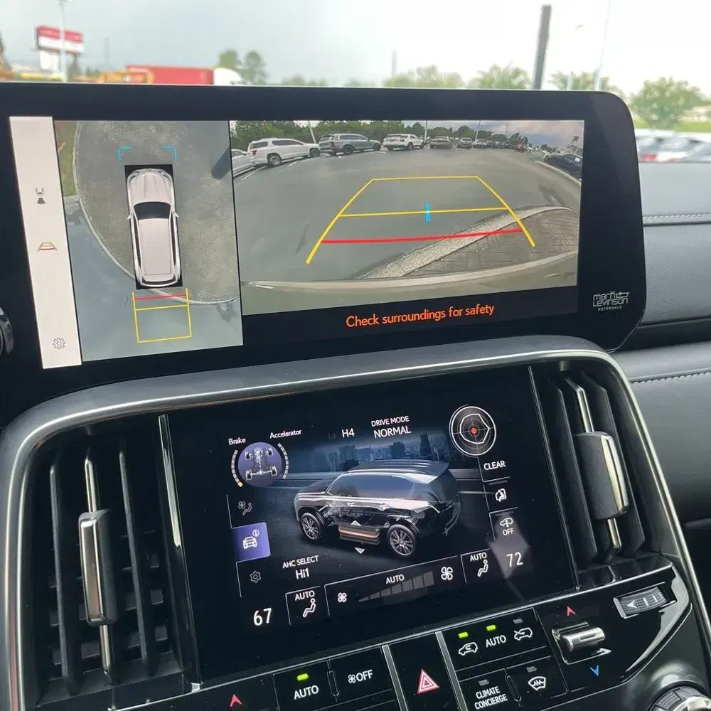 2025 Lexus LX 700h Overtrail