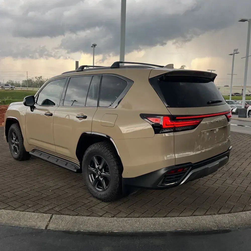 2025 Lexus LX 700h Overtrail