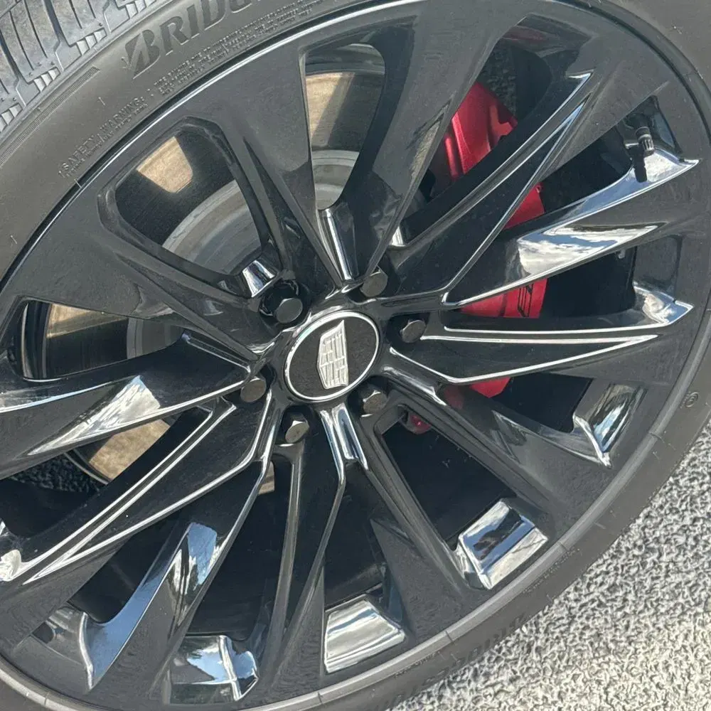 2023 Cadillac Escalade-V Base