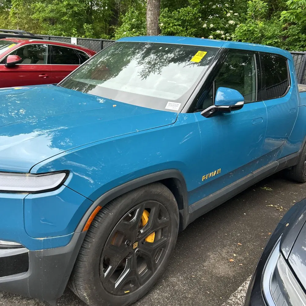 2023 Rivian R1T Adventure Quad-Motor