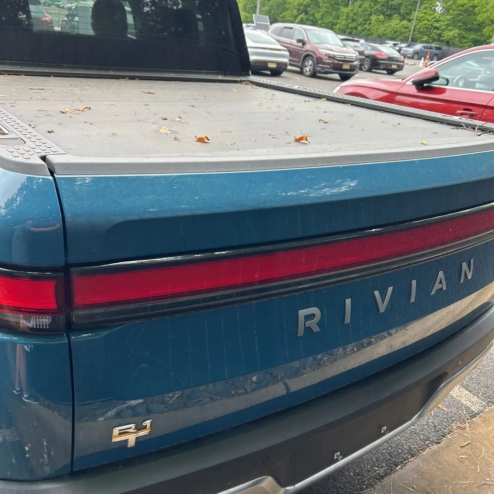 2023 Rivian R1T Adventure Quad-Motor