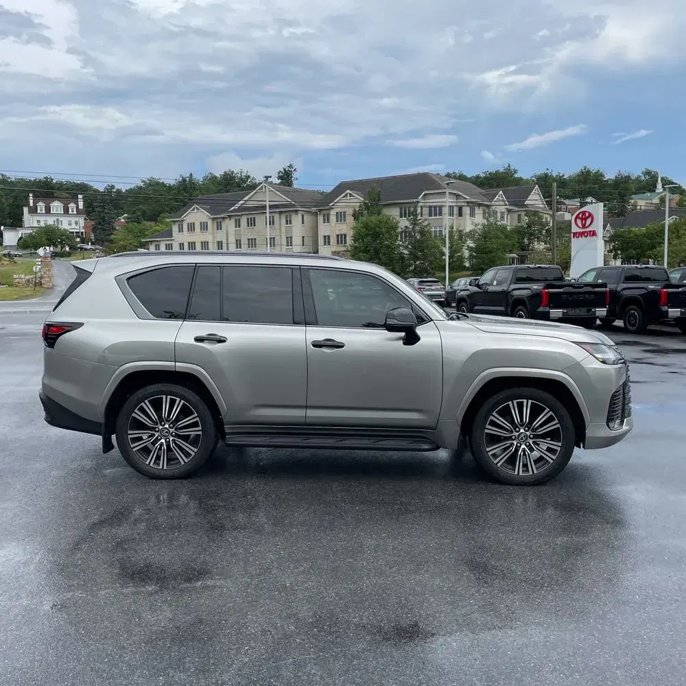 2024 Lexus LX 600 Luxury