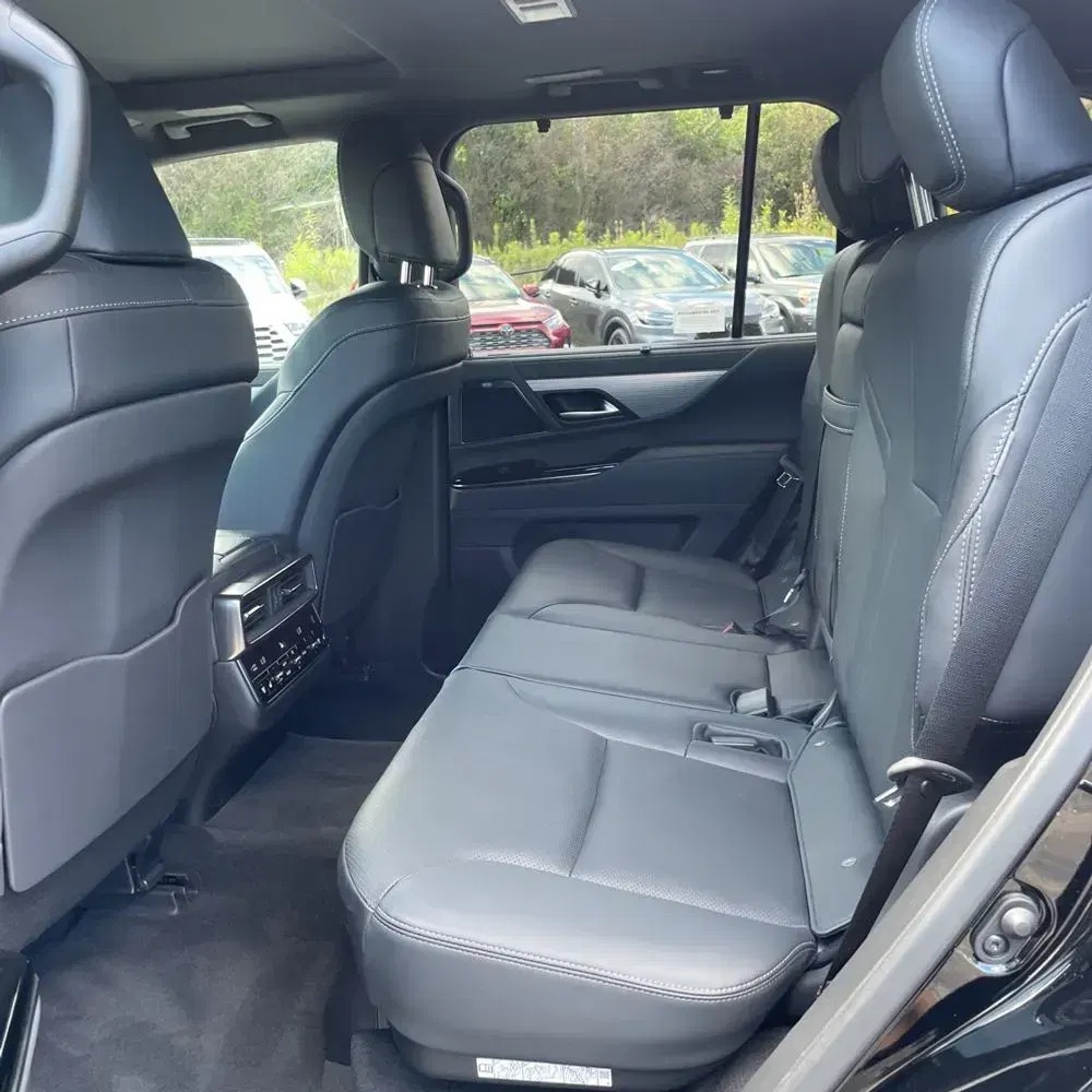 2024 Lexus LX 600 F SPORT Handling