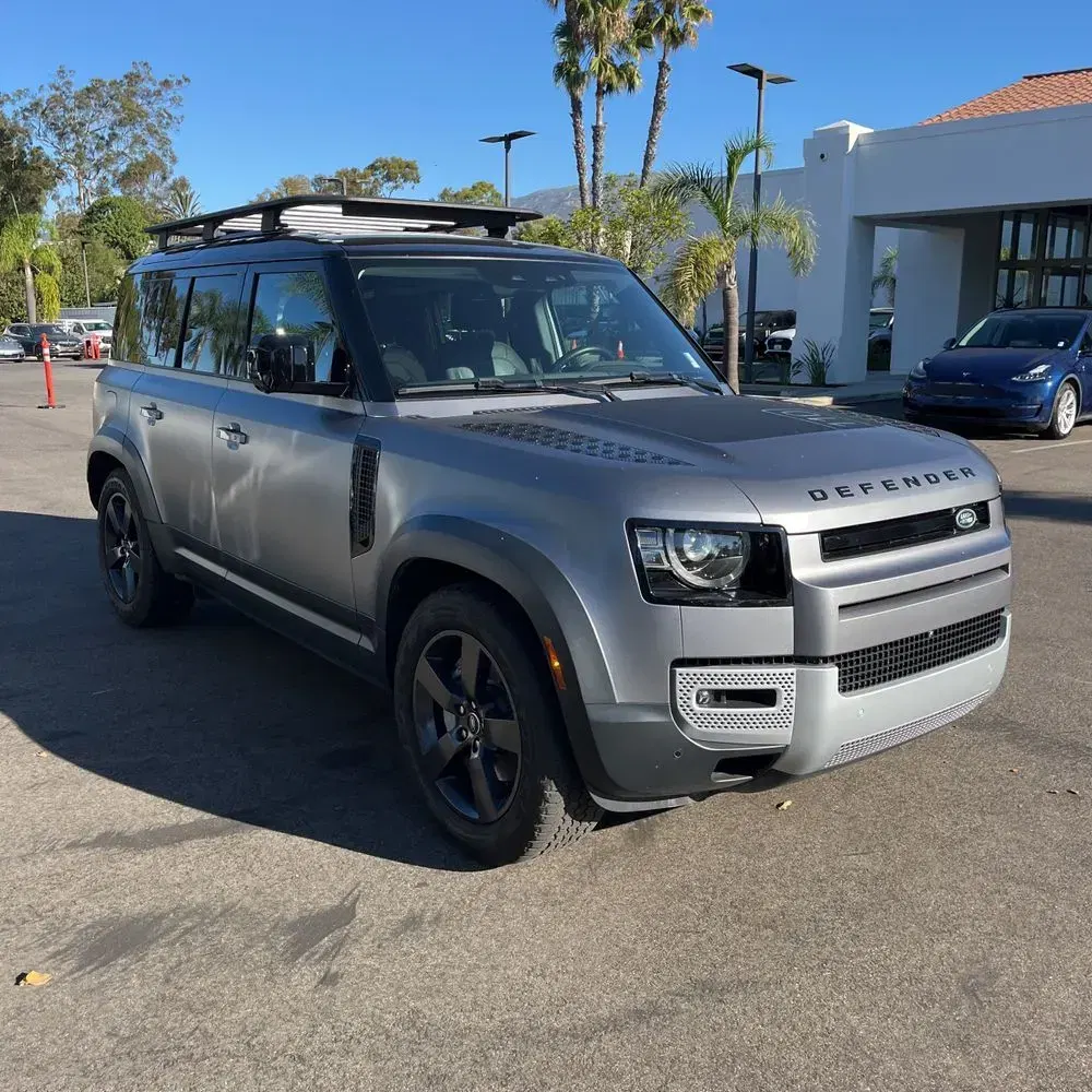 2023 Land Rover Defender 110 SE