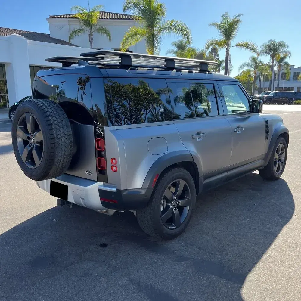 2023 Land Rover Defender 110 SE