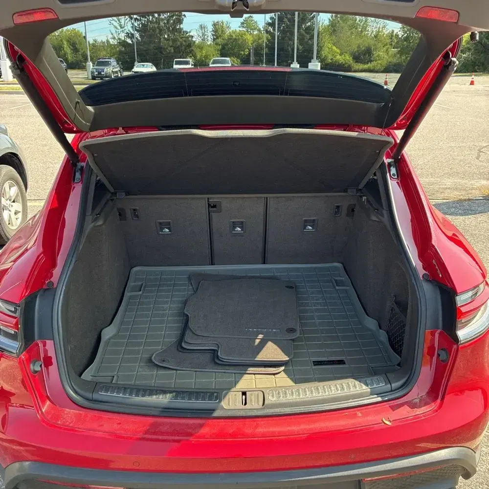 2022 Porsche Macan S