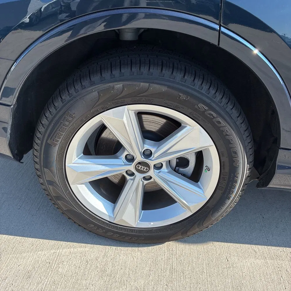 2025 Audi Q7 Premium 55