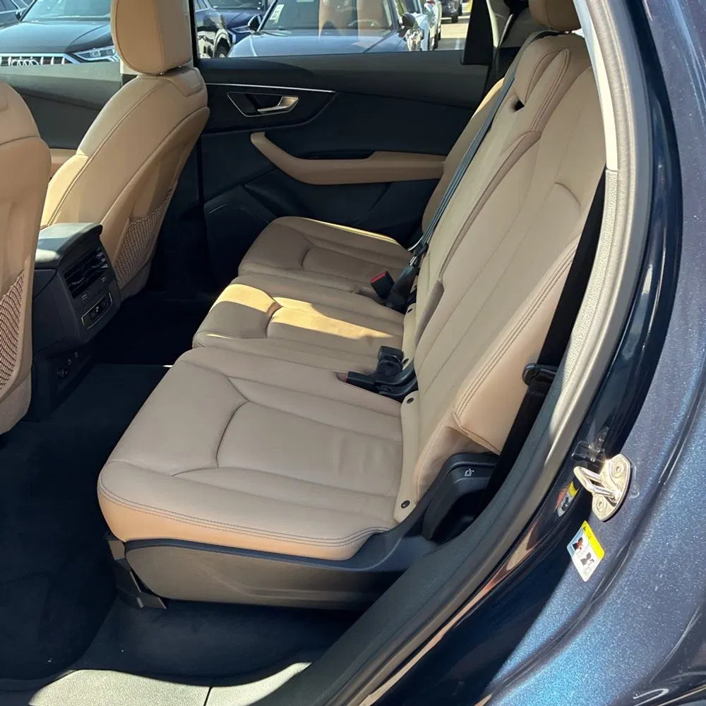 2025 Audi Q7 Premium 55