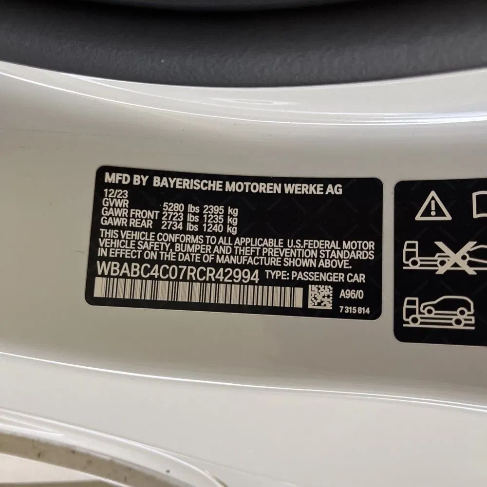2024 BMW 8-Series M850xi