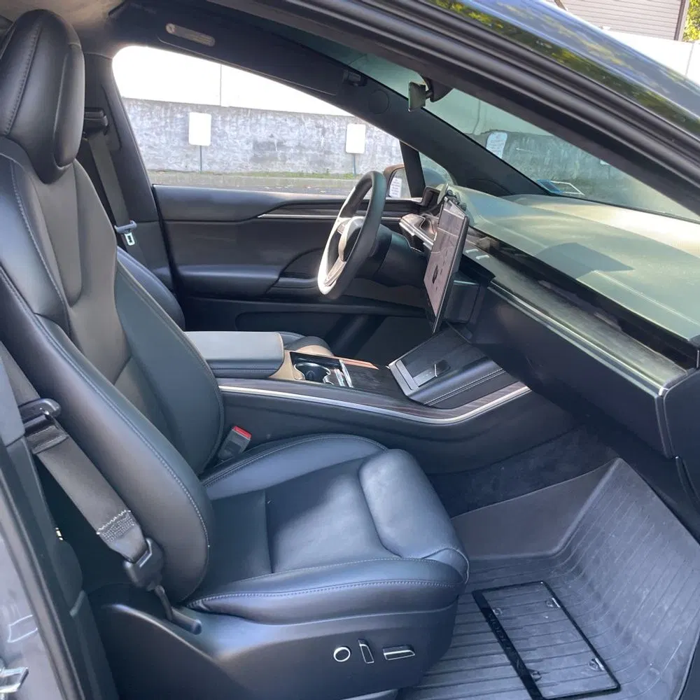 2023 Tesla Model X Standard Range