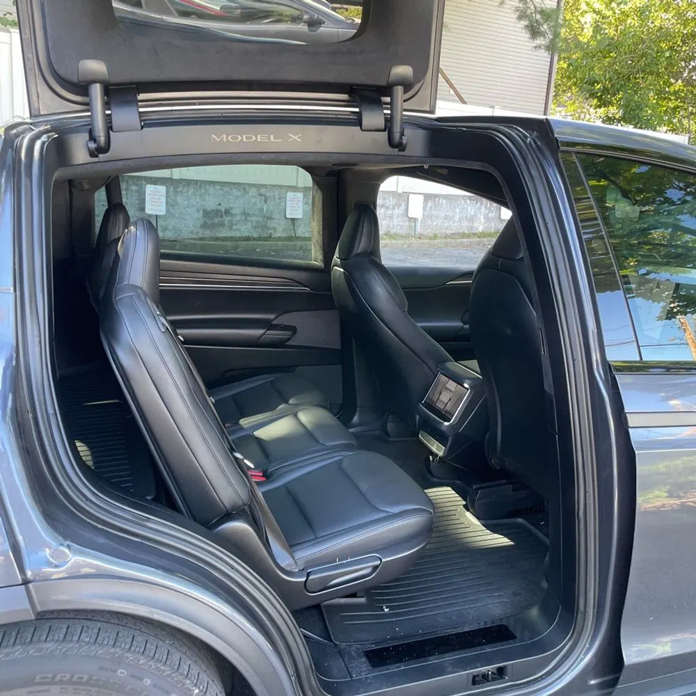 2023 Tesla Model X Standard Range