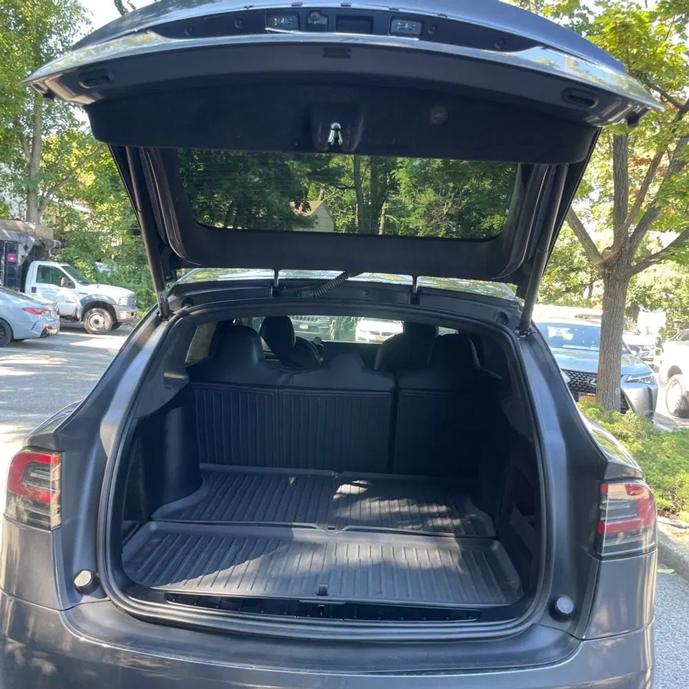 2023 Tesla Model X Standard Range