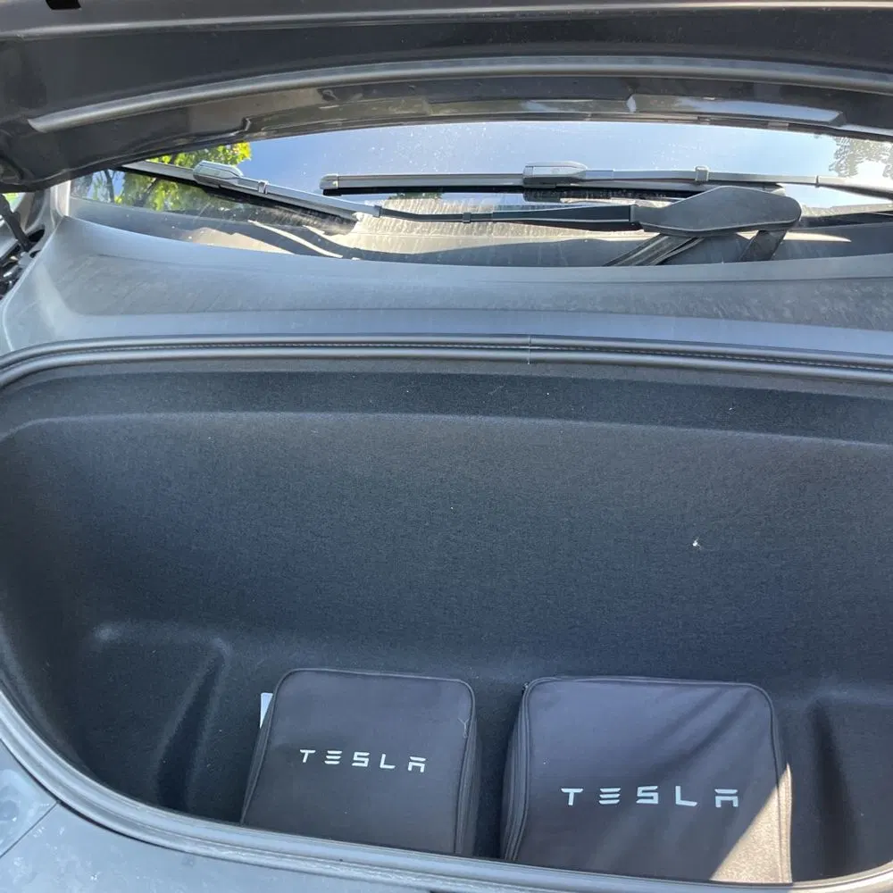 2023 Tesla Model X Standard Range