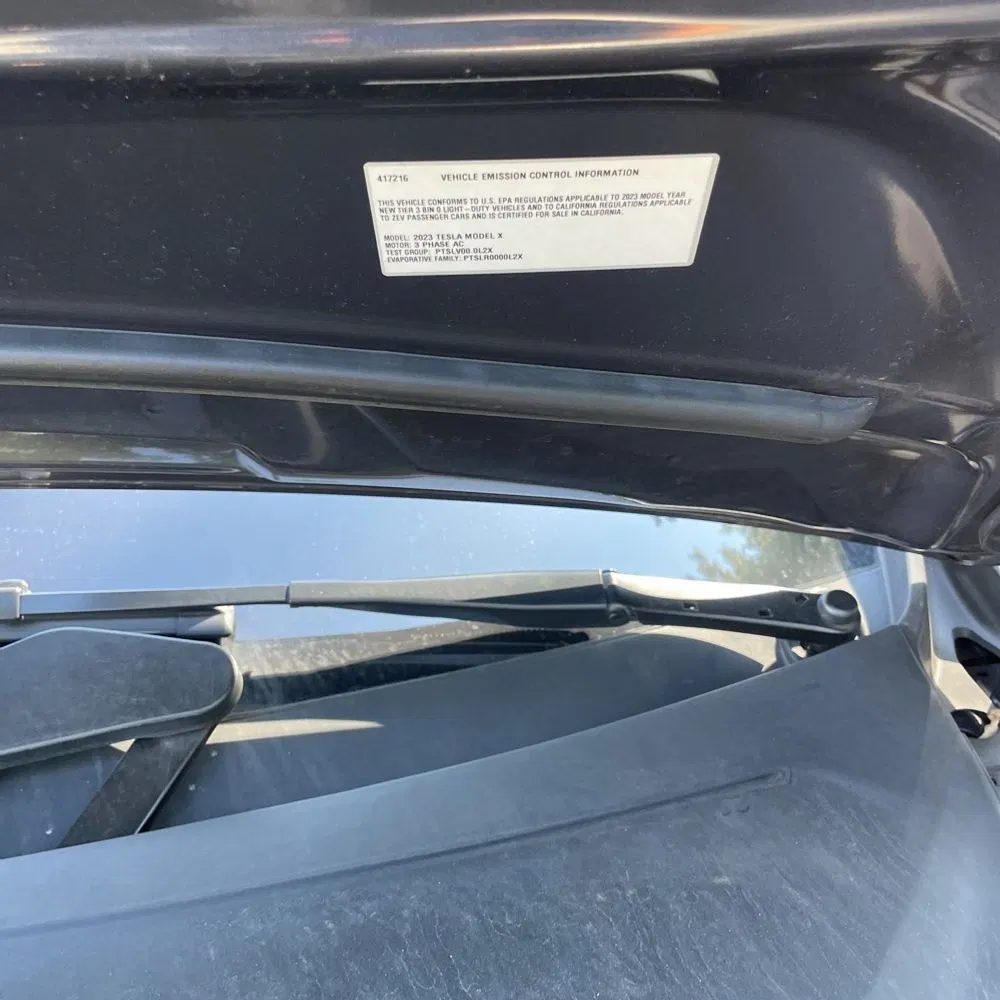 2023 Tesla Model X Standard Range