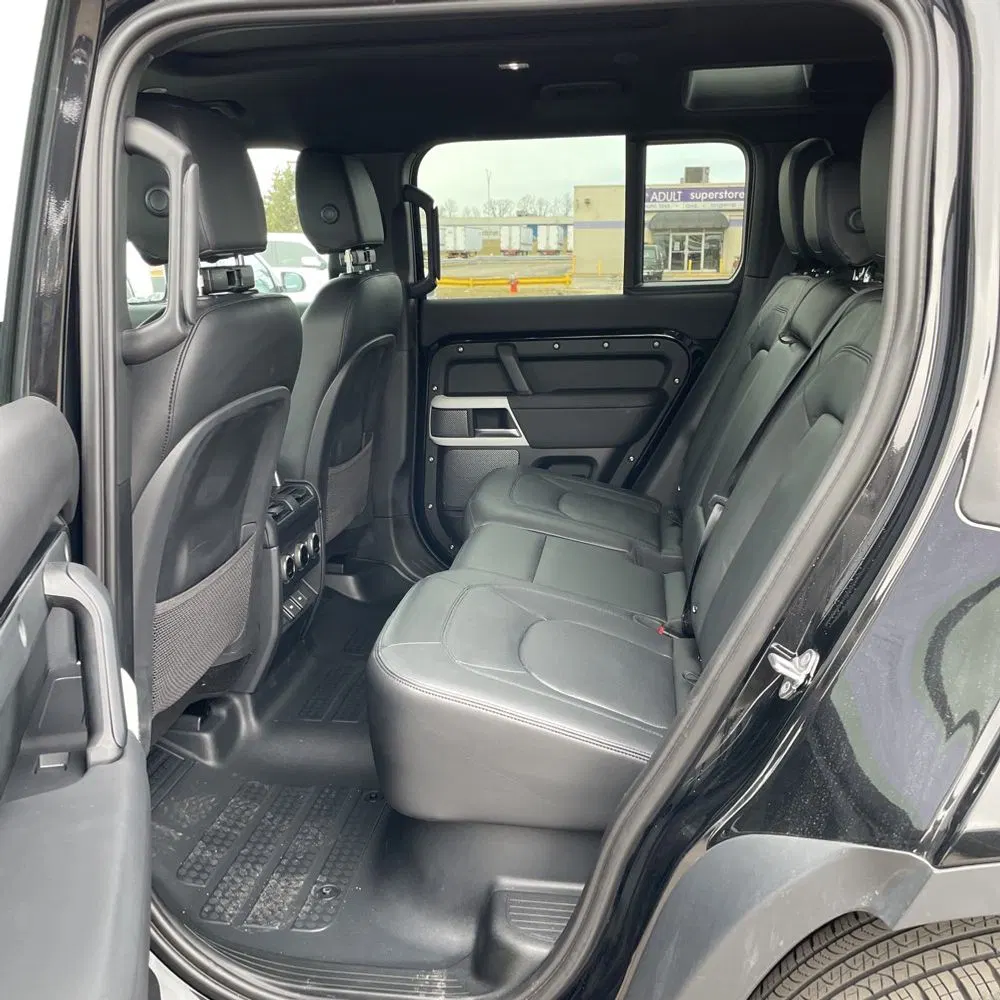 2024 Land Rover Defender 110 P300 S