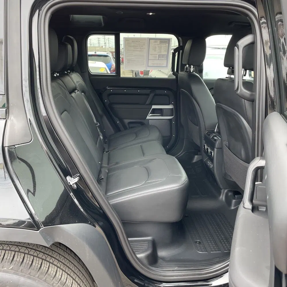 2024 Land Rover Defender 110 P300 S