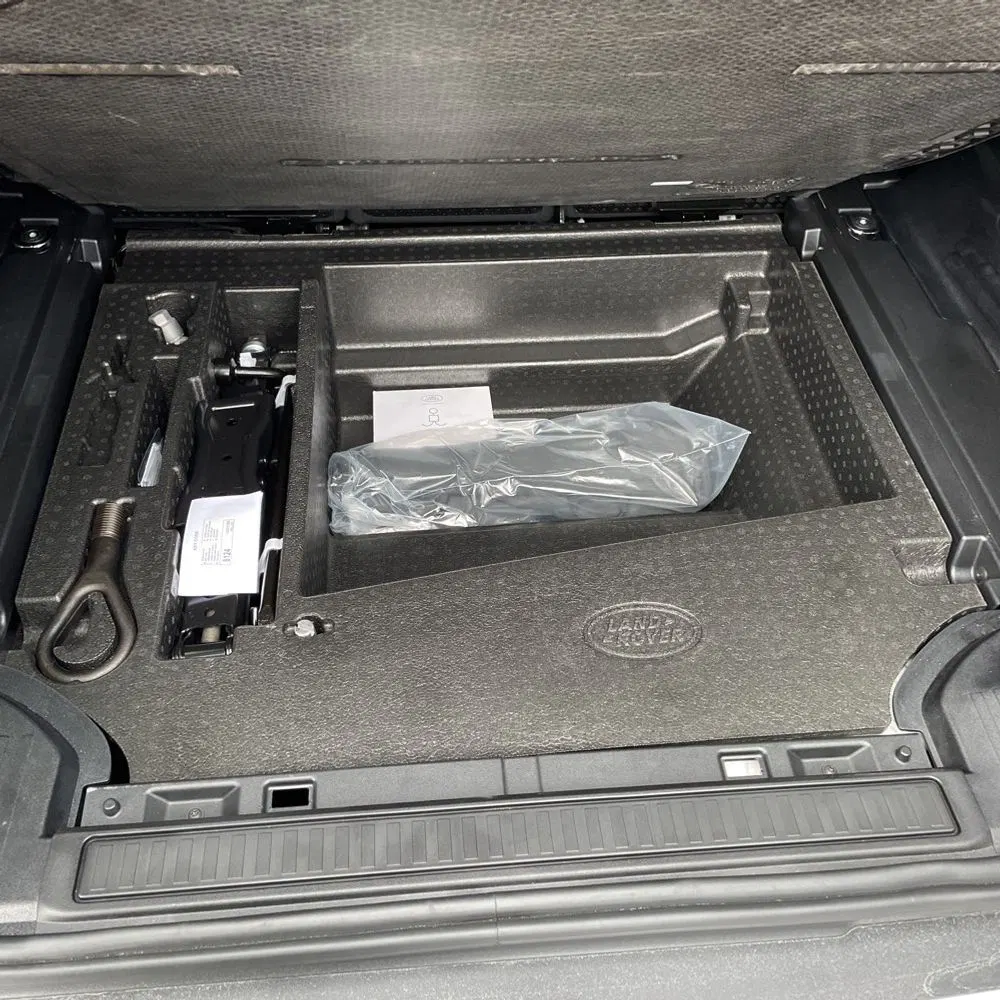 2024 Land Rover Defender 110 P300 S