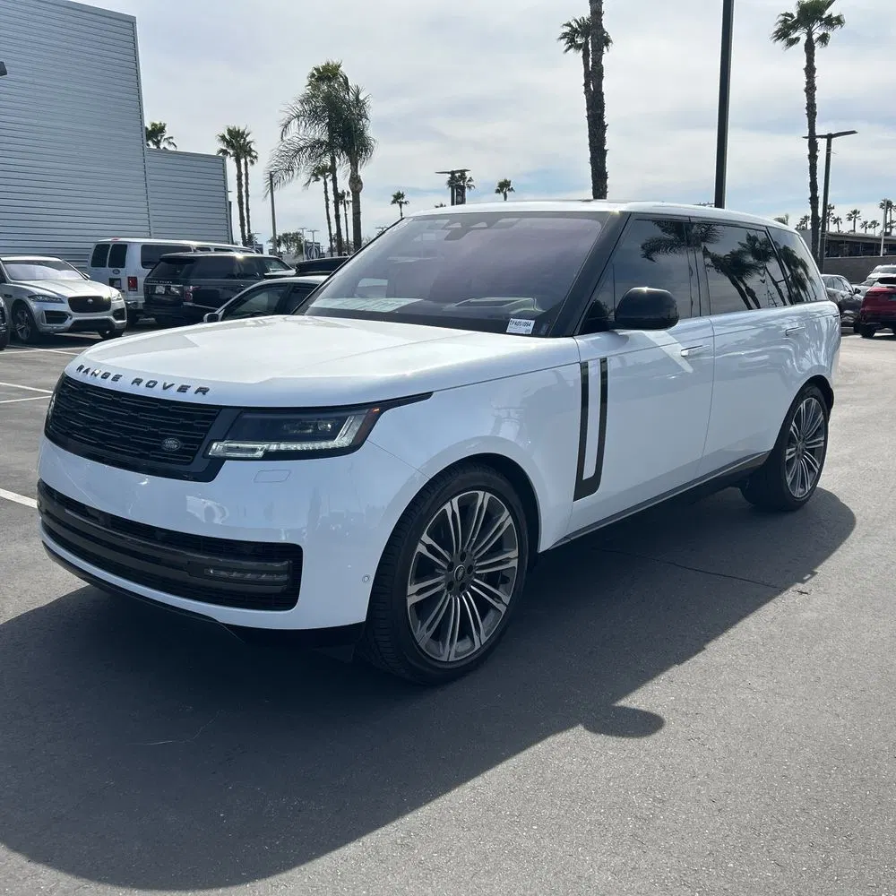 2023 Land Rover Range Rover P530 SE LWB